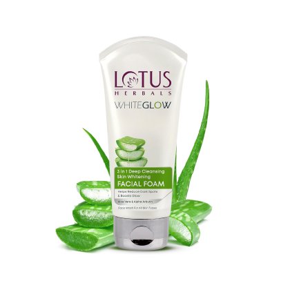 Lotus Whiteglow 3In1 Deep Cleansing Face Wash 50G
